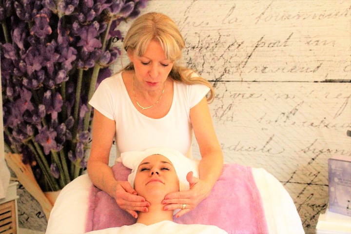 vitamina-c-behandlung_isabelle-lancray_dr-rimpler_charlev-de-17-small